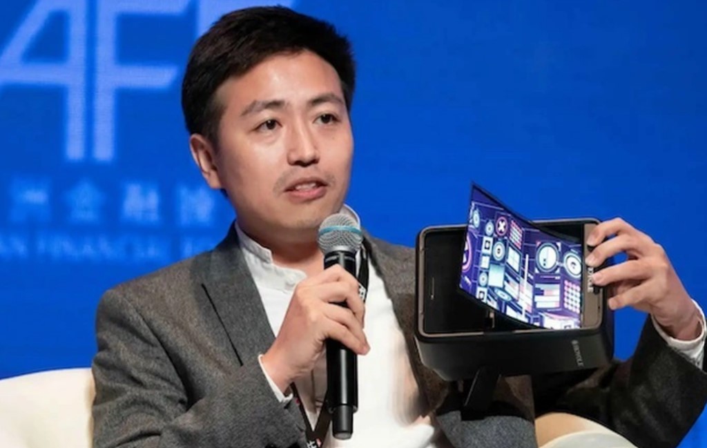Ra mắt smartphone màn hình gập đầu tiên trên thế giới - kỳ lân xứ Trung vật vã